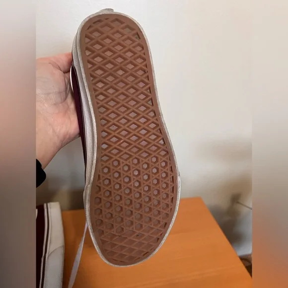 Vans Low Top Ward Canvas Burgundy shoes woman’s size 6.5 - Picture 12 of 15